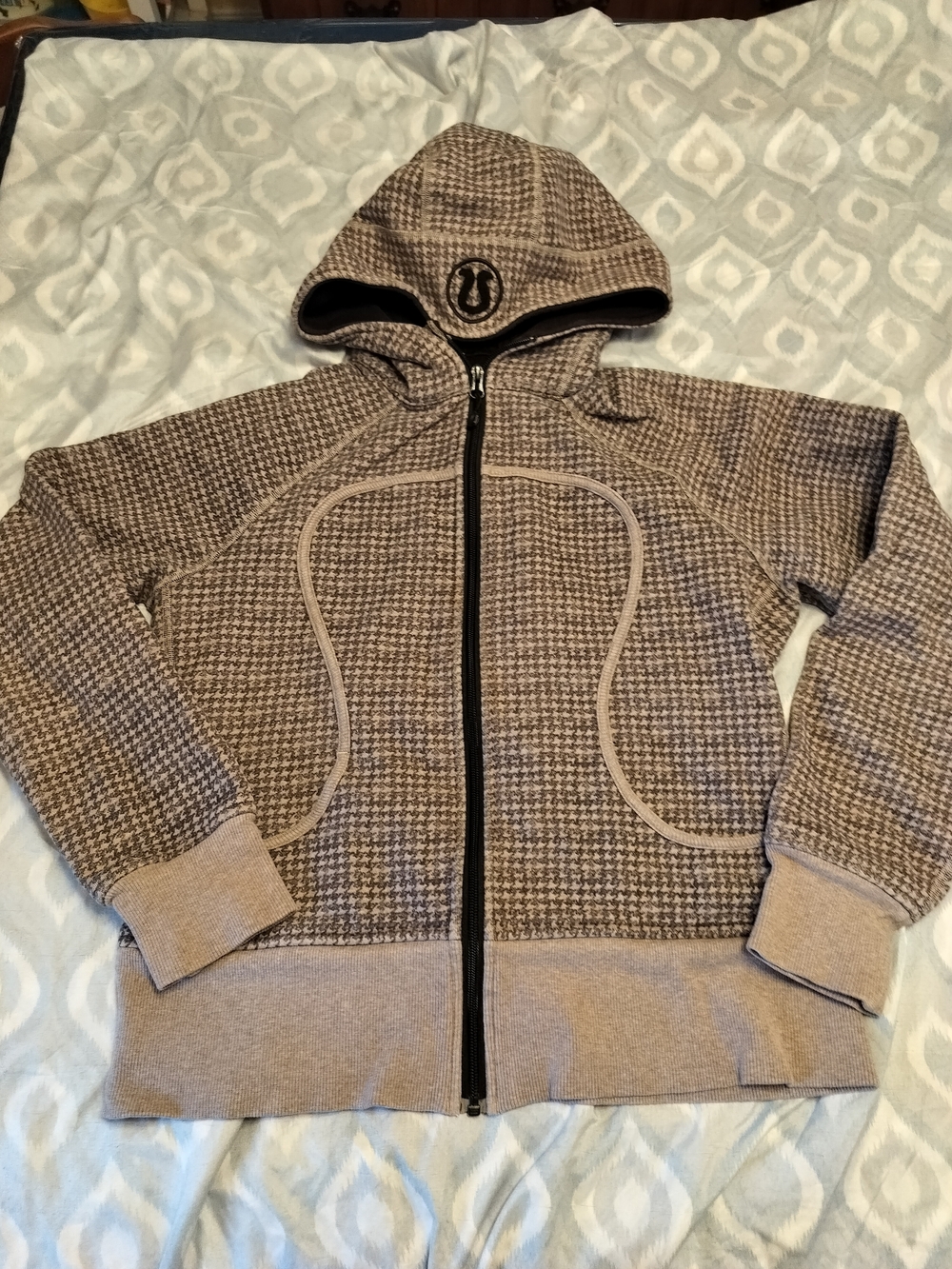 lululemon athletica Women's Brown Houndstooth Zip Hoodie